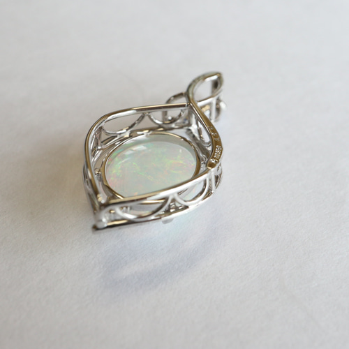 オパール 2カラットアップ シンプルスターダスト梨地ペンダントトップ