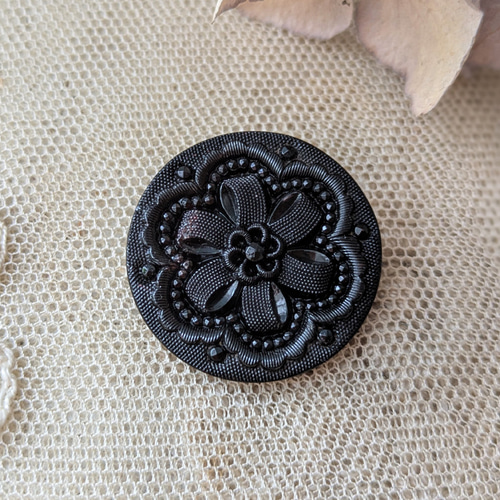 フランス 1900年前後 フレンチジェットボタン 花 27mm ボタン Mon