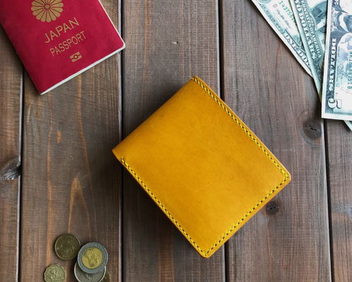 イタリアンレザーを使用した黄色の二つ折り財布 二つ折り財布 HAKODATE