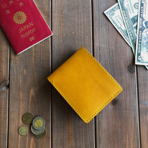 イタリアンレザーを使用した黄色の二つ折り財布 二つ折り財布 HAKODATE