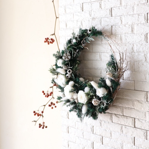クリスマス2025】＊25センチ＊クレセントクリスマスリース～バラWHITE