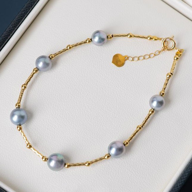 ルミナ 6～7mmの日本製天然アコヤ真珠ブレスレット。18Kゴールド製。輝きのある調節可能なテールが特徴です。エレガントで用途が