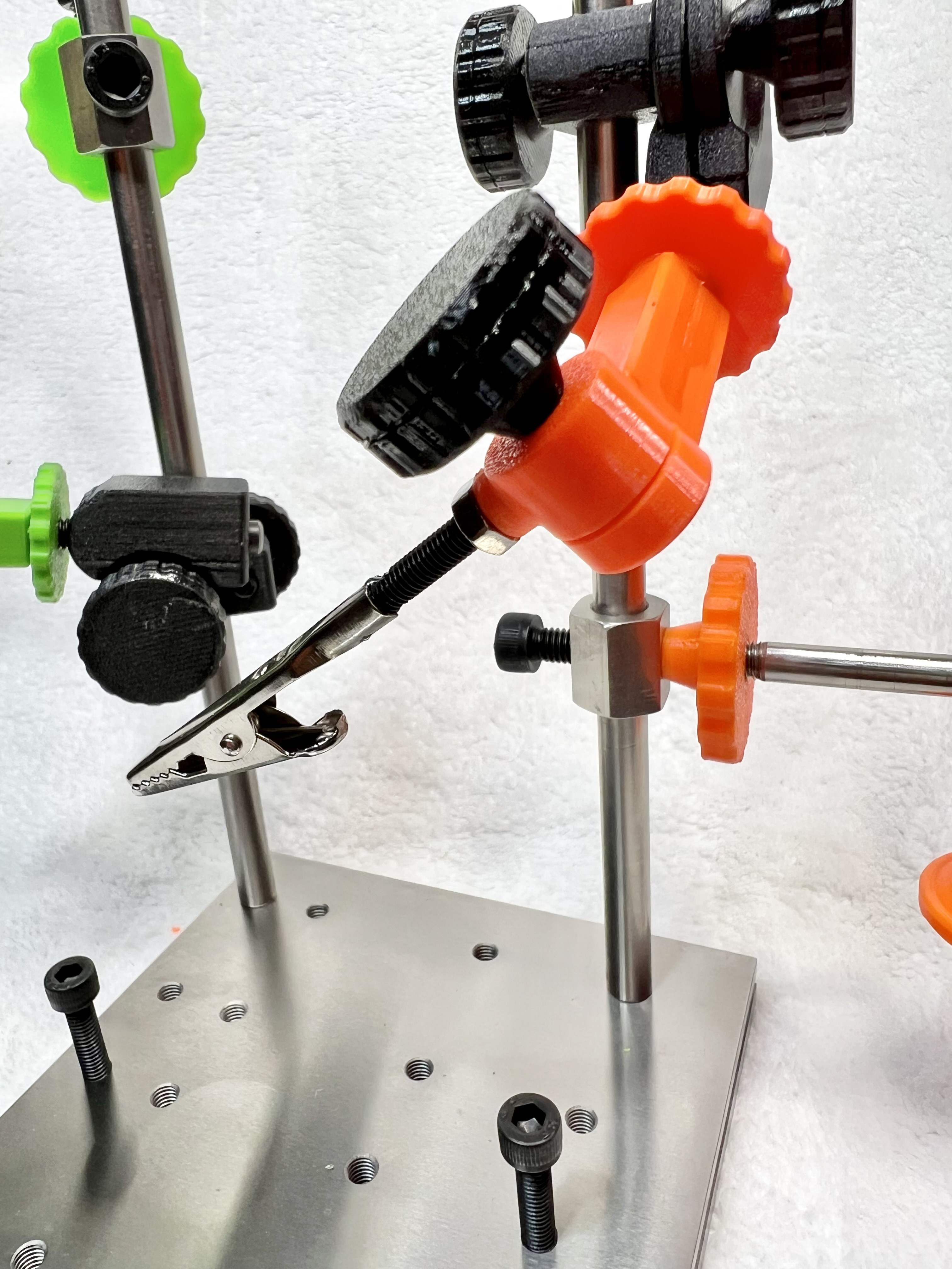 小型ワークステージ　クリップ/垂直固定子付き　ジグ　位置決めしやすい！