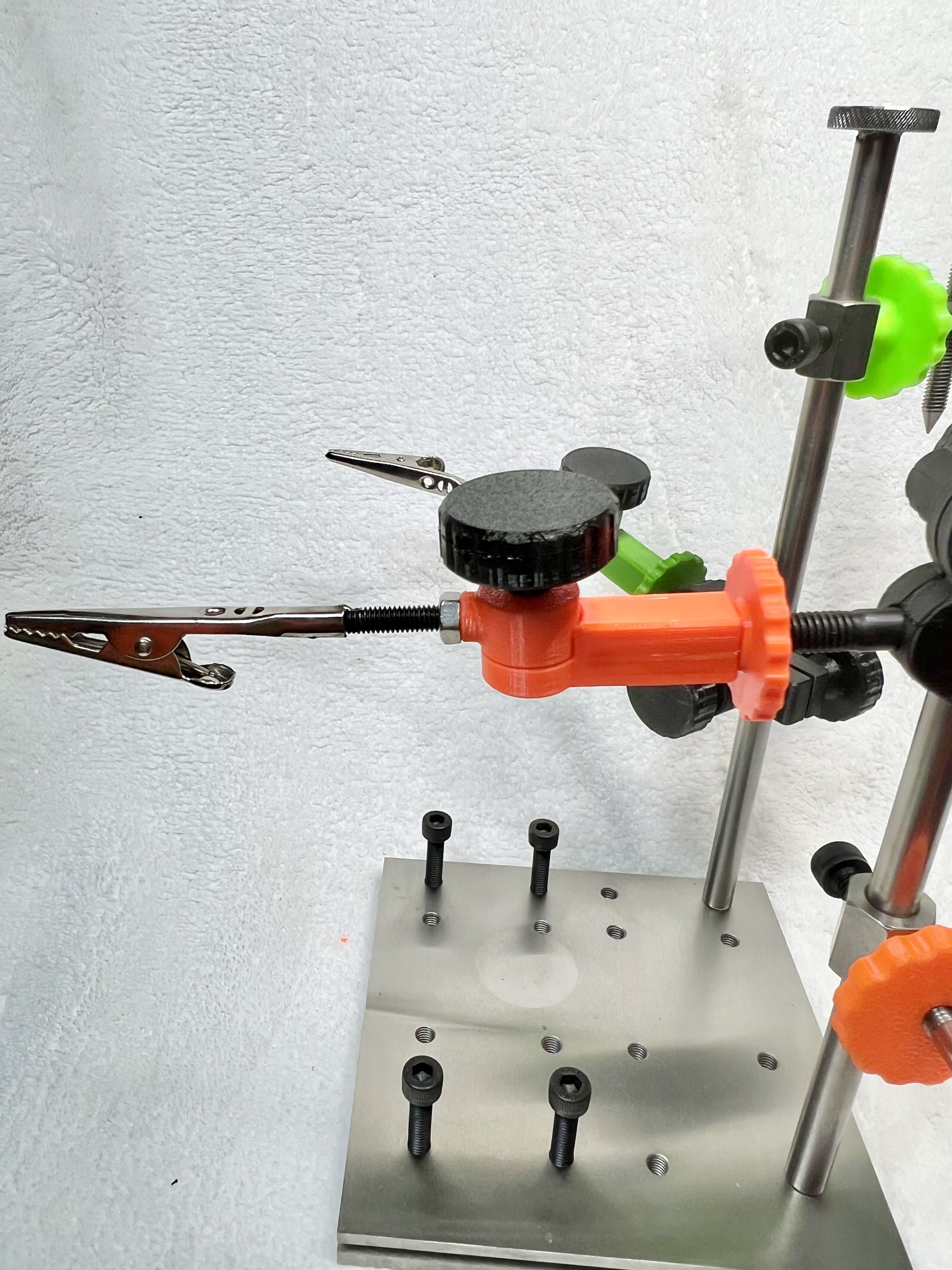 小型ワークステージ　クリップ/垂直固定子付き　ジグ　位置決めしやすい！