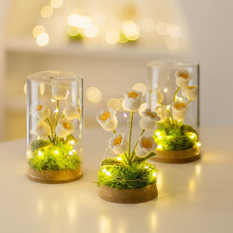 手編みの優美な花々 - 自然な温かみを添えるインテリアアクセント