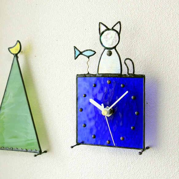 ステンドグラス*掛け＆置き時計・猫と魚・受注制作 1枚目の画像