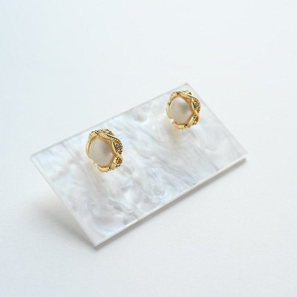 ヴィンテージサテンパールガラスとレース編みのピアス／ノンホールピアス｜サージカルステンレス／チタン変更可能　pag065 6枚目の画像