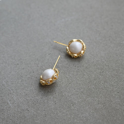 ヴィンテージサテンパールガラスとレース編みのピアス／ノンホールピアス｜サージカルステンレス／チタン変更可能　pag065 5枚目の画像