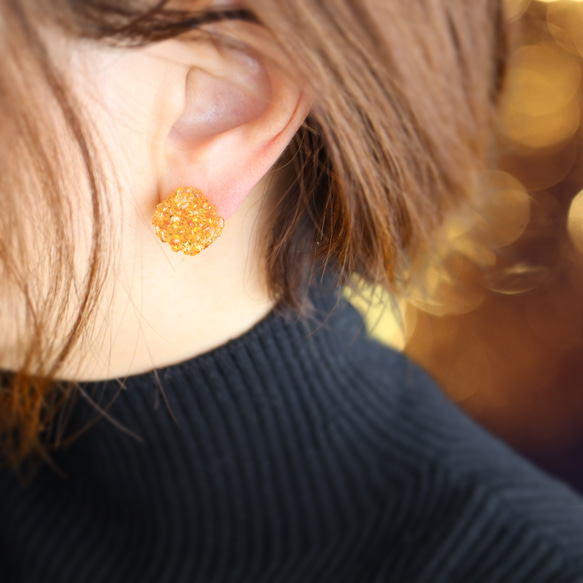 金木犀ジュレのガラスピアス イヤリング 秋 アンバー 金木犀 ガラス 琥珀色 ゼリー ジュレ　 6枚目の画像