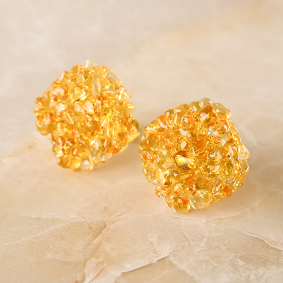金木犀ジュレのガラスピアス イヤリング 秋 アンバー 金木犀 ガラス 琥珀色 ゼリー ジュレ　 2枚目の画像