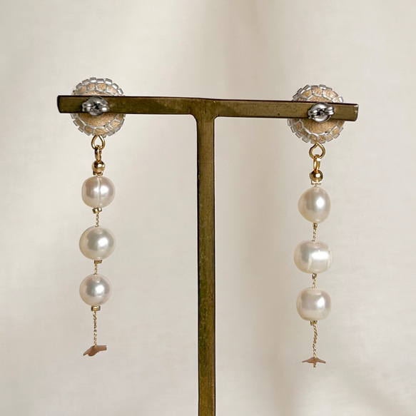 華やかパールの揺れるピアス・イヤリング_dusty pink 5枚目の画像