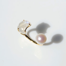 【数量限定】三日月ムーンストーンと満月パールのオープンリング　フリーサイズ 2枚目の画像