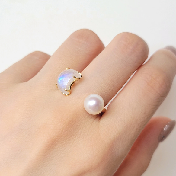 【数量限定】三日月ムーンストーンと満月パールのオープンリング　フリーサイズ 1枚目の画像