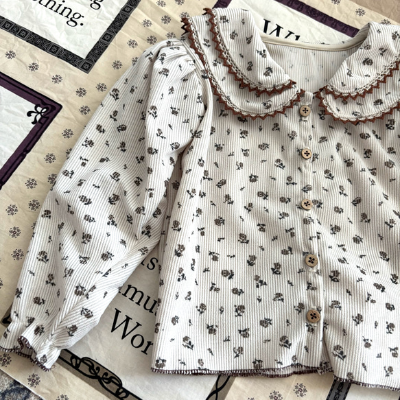 花柄コーデュロイセーラー襟ブラウス　秋服　子供服　キッズ服　韓国　ベビー服　80 90 100 コーデュロイ 4枚目の画像