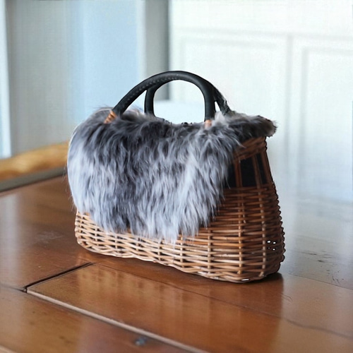 幾何学模様のファー付きかごバッグ 幾何学模様のファー付きかごバッグ
