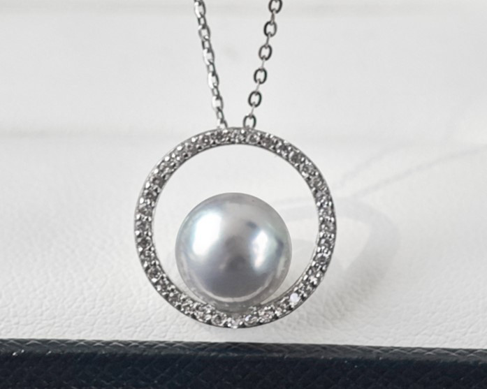 ルミナ 8-9mm 日本製 アコヤ真珠 ペンダント 925シルバー ネックレス ムーンスタイル 高光沢 エレガントで万能なファッ