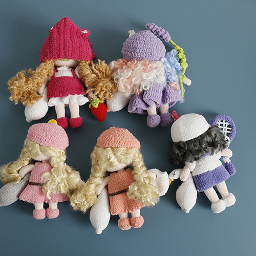 手作り人形のレアアイテム。 毛糸 手作り 編みぐるみ 人形 キーホルダー バッグチャーム 誕生日