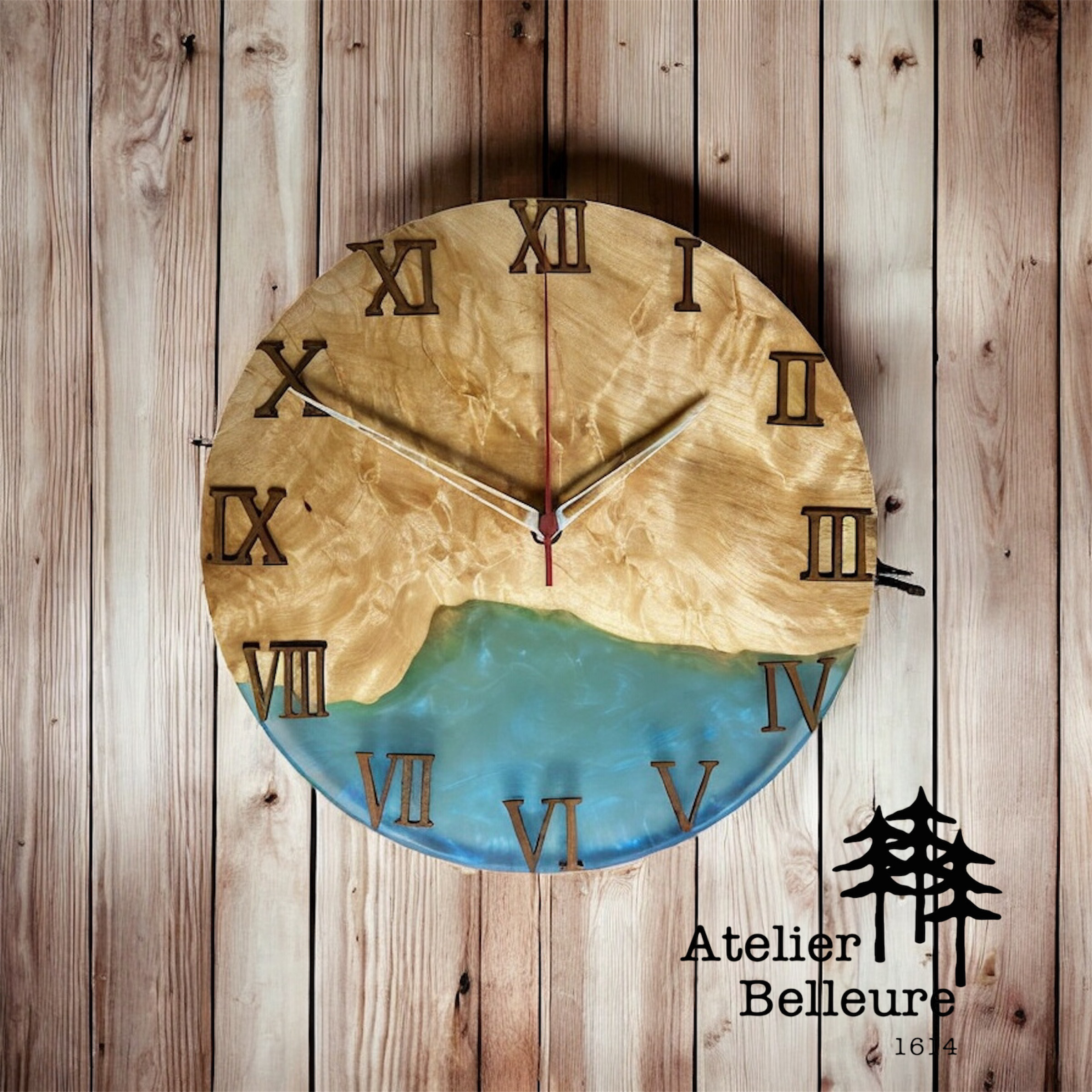 ウッドレジン壁掛け時計 栃の木 × ブルーグリーン　２９cm 11,250円