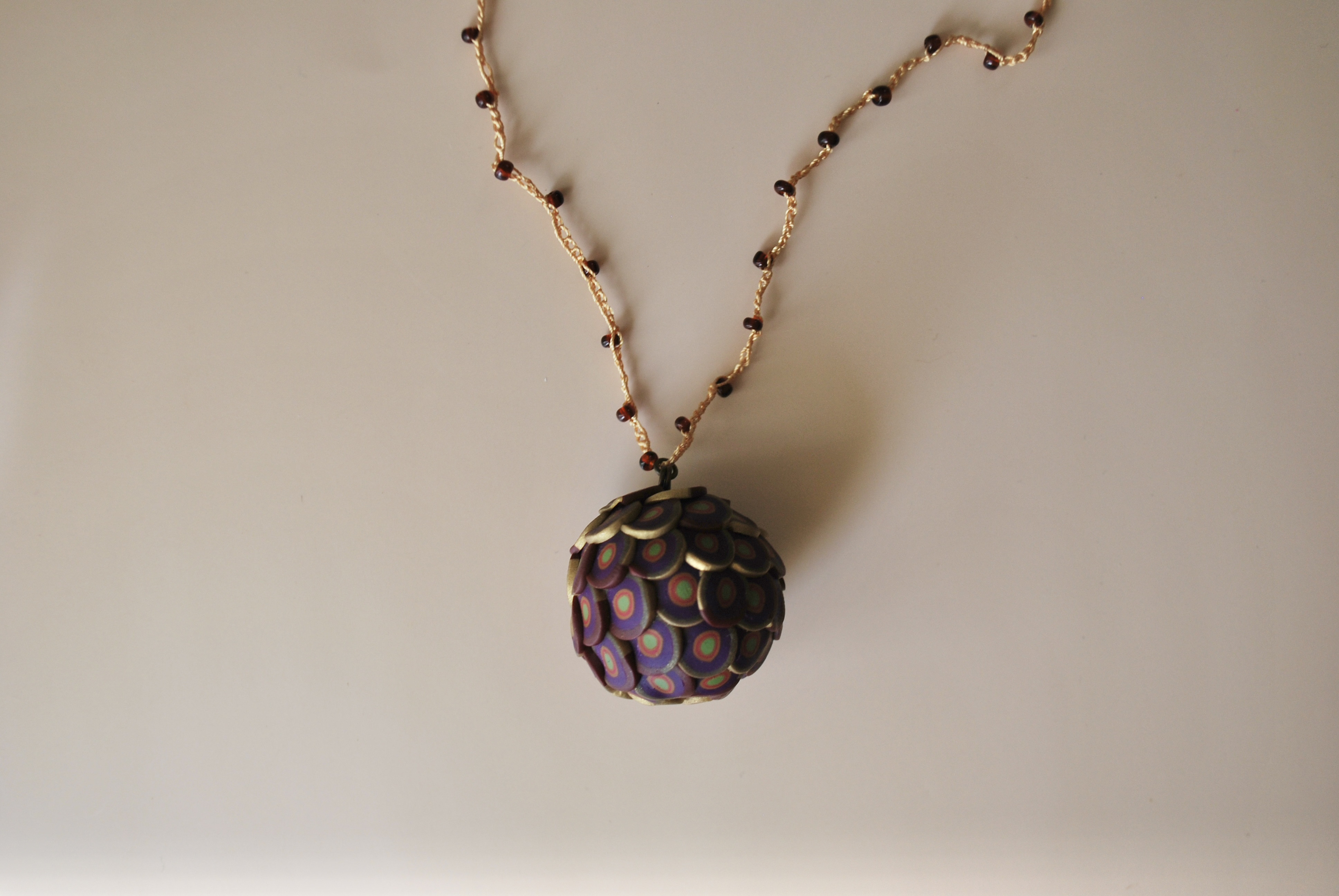 粒つぶビーズのぶつぶつネックレス　01　purple pink green gold エンジ