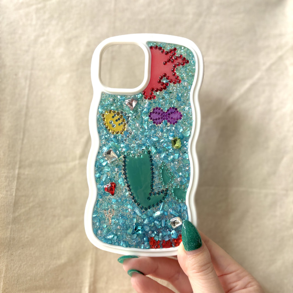 イニシャル♡マーメイド✨キラキラ カラフル 人魚 名入れ iPhoneケース キラキラアリエルモチーフ✨マーメイド 海 ビジュー パール iPhone15