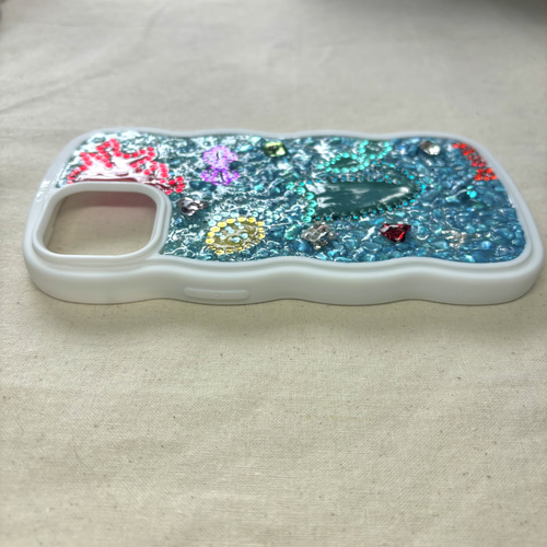 イニシャル♡マーメイド✨キラキラ カラフル 人魚 名入れ iPhoneケース キラキラアリエルモチーフ✨マーメイド 海 ビジュー パール iPhone15