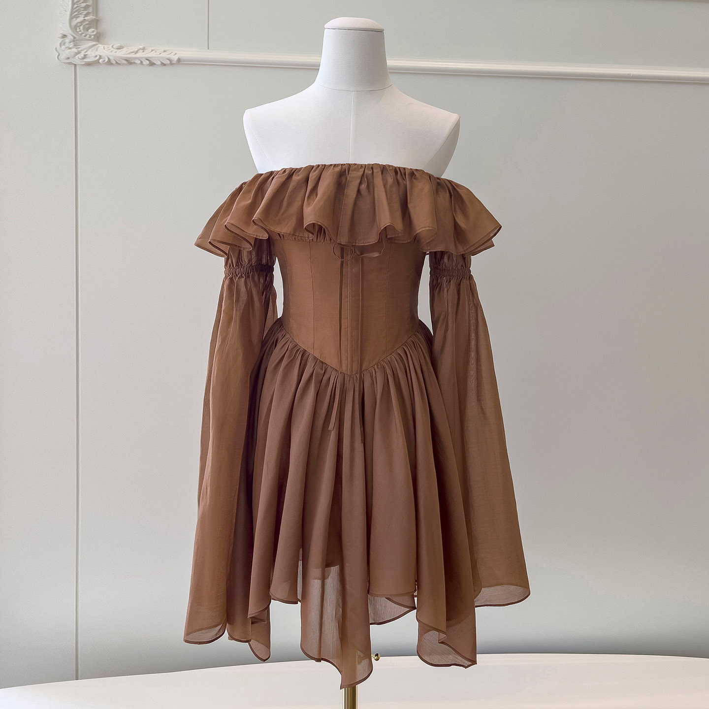 茶色 ショート丈 ウェディングドレス パーティー ワンピース 韓国風 お呼ばれ 二次会 69440｜詳細画像