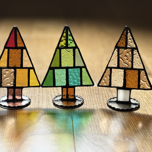 新商品）ステンドグラスの小さなもみの木（日暮れ色） 立体
