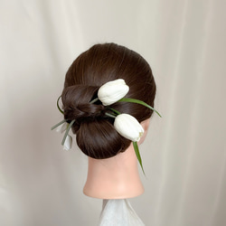髪飾り　ホワイト　グリーン　チューリップ　かすみ草　水引　金箔　結婚式　前撮り　成人式　卒業式　ウェディング　七五三撮影 3枚目の画像