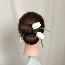 髪飾り　ホワイト　グリーン　チューリップ　かすみ草　水引　金箔　結婚式　前撮り　成人式　卒業式　ウェディング　七五三撮影 2枚目の画像