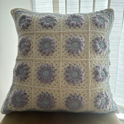 かぎ針編み/クッションカバー/花モチーフ/ホワイト クッション