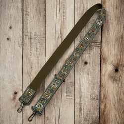 38mm幅・斜め掛け用ショルダーストラップ★アースブラウンベルト+薄ベージュのチュール風にくすみブルーやオレンジ花刺繍 7枚目の画像