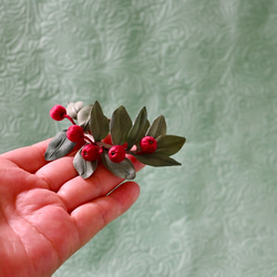 布花赤い実がキュートなヒペリカムのリングブローチ 9枚目の画像