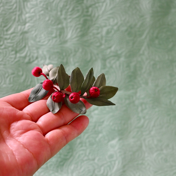 布花赤い実がキュートなヒペリカムのリングブローチ 9枚目の画像