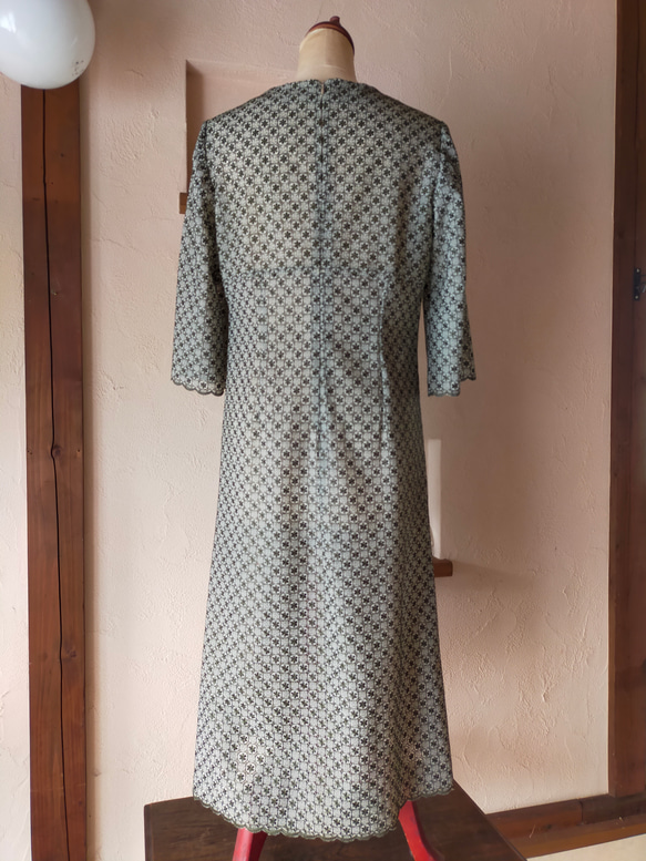 糸刺繍レースのワンピース 8枚目の画像