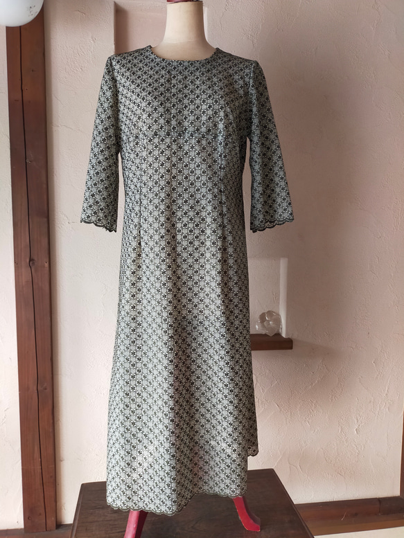 糸刺繍レースのワンピース 11枚目の画像