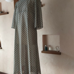 糸刺繍レースのワンピース 7枚目の画像