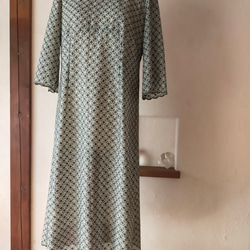 糸刺繍レースのワンピース 6枚目の画像