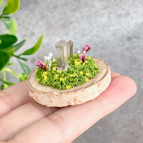 水晶が咲く野原】インテリア／空間の浄化／ジオラマ／オブジェ／天然石