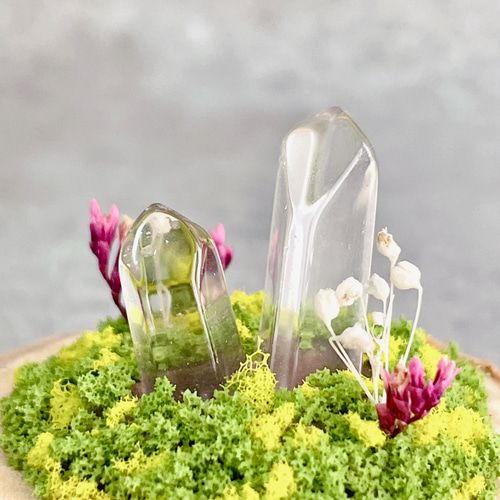 水晶が咲く野原】インテリア／空間の浄化／ジオラマ／オブジェ／天然石