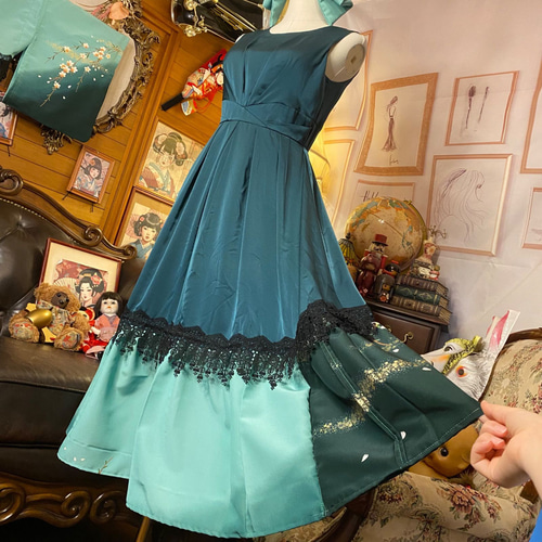 着物 ハンドメイド ワンピース パーティー ドレス 和洋折衷 コラージュ リメイク 切り替え 深緑×花唐草模様 O-83 着物 ワンピース パーティー ドレス 和洋折衷 コラージュ リメイク
