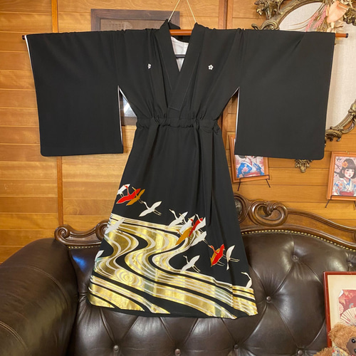 和洋折衷 黒留袖 着物 リメイク ワンピース ドレス 洗える 化繊 漆黒に