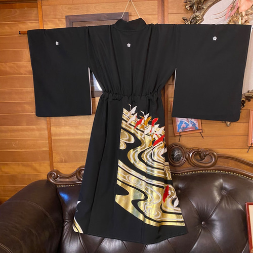 和洋折衷 黒留袖 着物 リメイク ワンピース ドレス 洗える 化繊 漆黒に