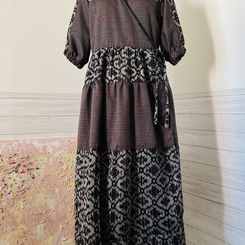 着物リメイク・ダークグレー系・ウール・和花パターン