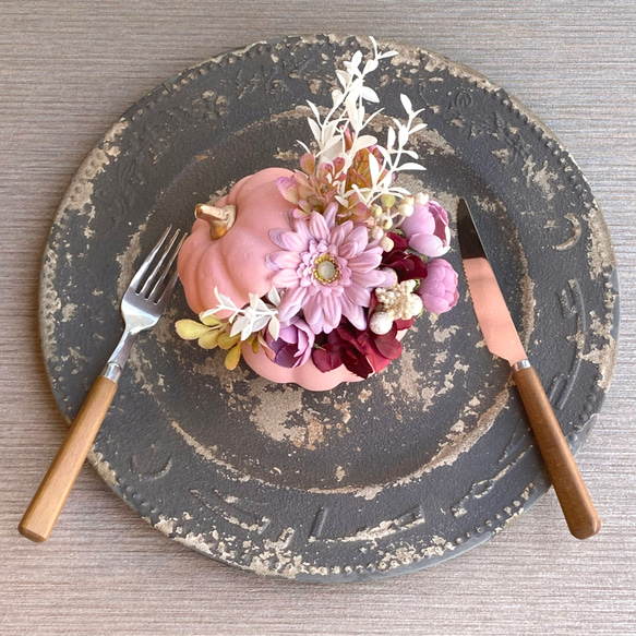 【レディハロウィン】コーラルパンプキンの大人アレンジメント　受注制作 6枚目の画像