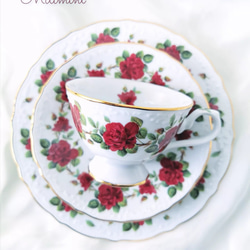 【受注制作】赤い薔薇のリース ティーセット(カップ＆ソーサー1点、19.4cmプレート1点)　ローズリース　レッド　 1枚目の画像