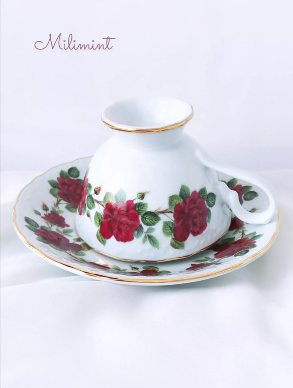 【受注制作】赤い薔薇のリース ティーセット(カップ＆ソーサー1点、19.4cmプレート1点)　ローズリース　レッド　 7枚目の画像