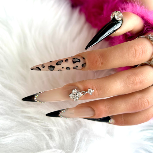 ヒョウ柄 ロングネイル ちゅるんベージュ 綺麗め y2k 推し【現品販売