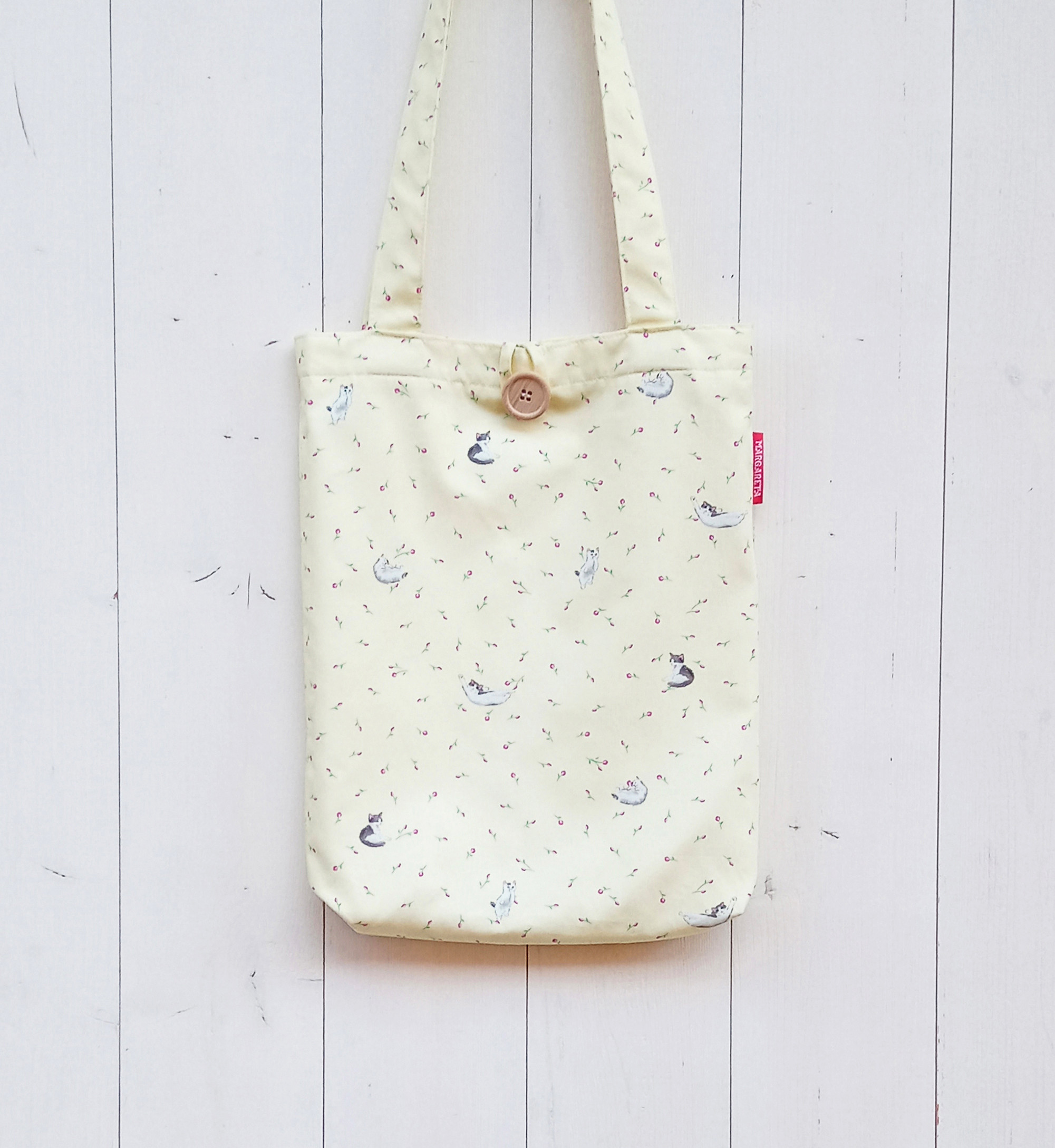 トートバッグ(オリジナルテキスタイル)   「家のねことチューリップ」