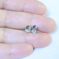 （１点もの）ロンドンブルートパーズ・ラウンドファセットの14kgfピアス（4mm） 5枚目の画像