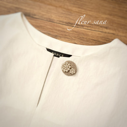 perle ancienne  シルキーパールとクロッシェのブローチ  powder brown 3枚目の画像